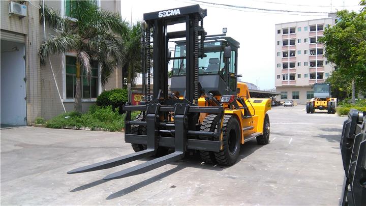 15 Ton Forklift