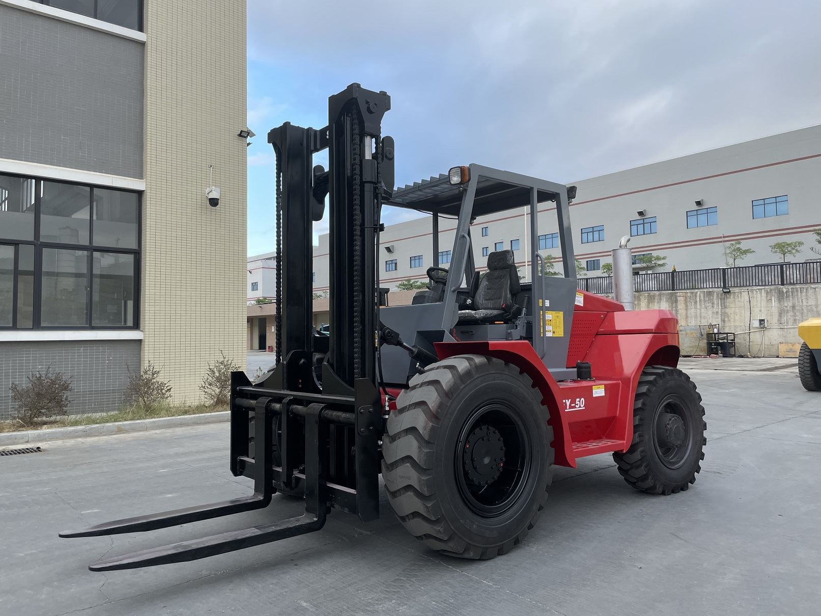 cross-country forklift