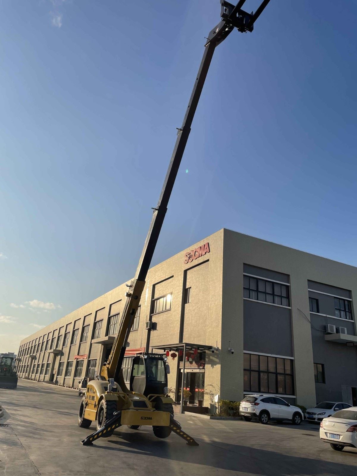 5ton 12M telehandler (2)