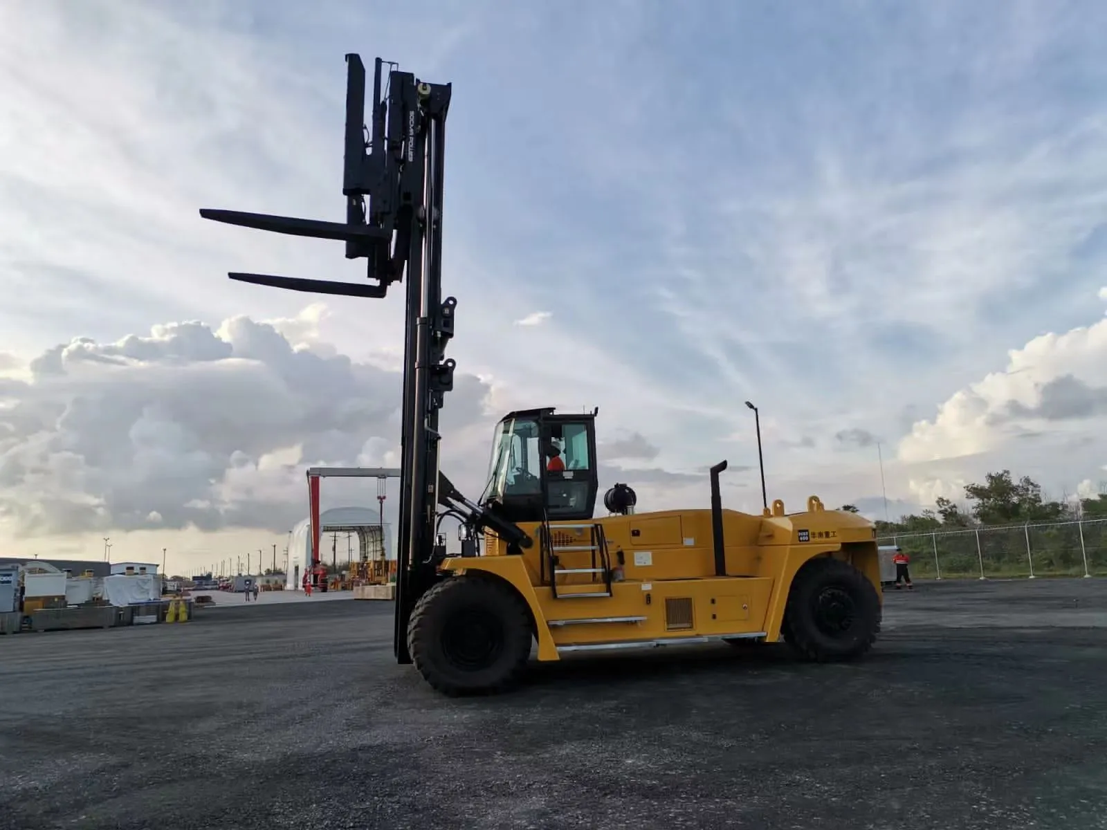 40ton forklift 2 40ton forklift 2