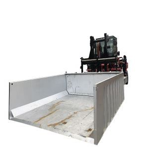 رافعة شوكية مع مرفق شحن الفرن