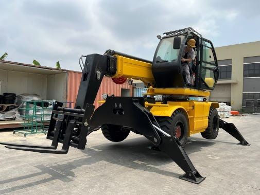 4Ton Telescopic Forklift 15 Meter 360 Degree Rotate